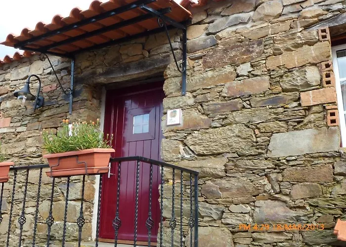 Hétvégi ház Casal Da Corticada *