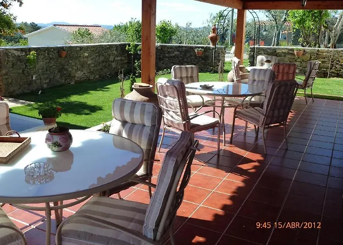 Hétvégi ház Casal Da Corticada *